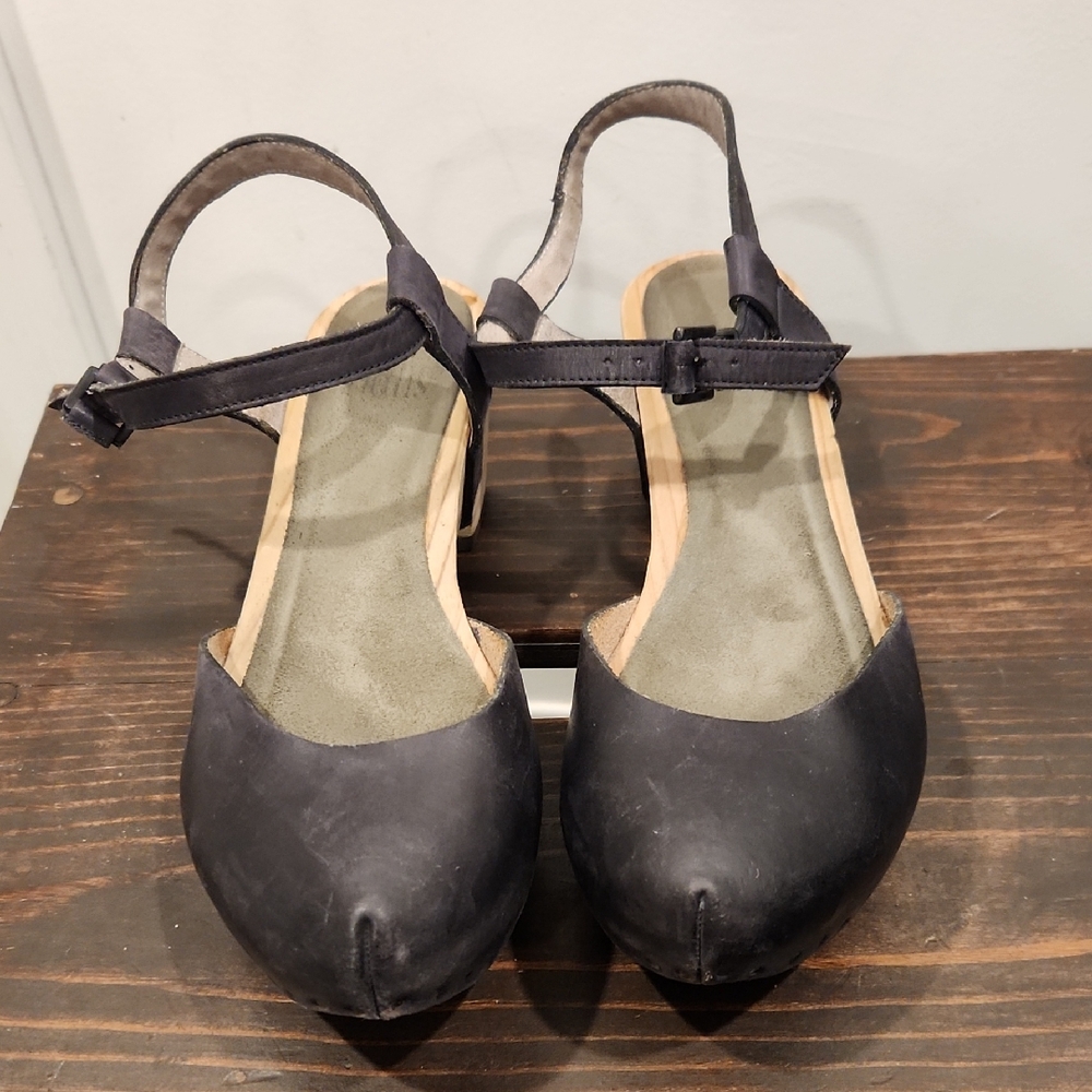 Chic Black Leather Women's Mules